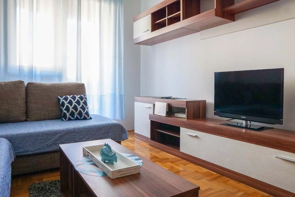 LUX REGINA 3 | Belano