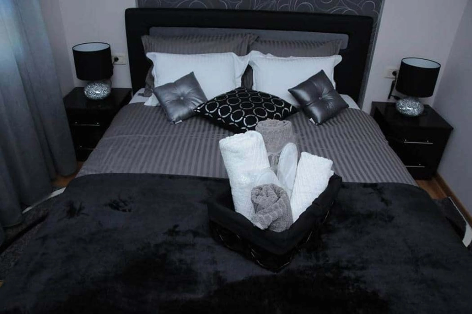 ZETA BLACK | Belano