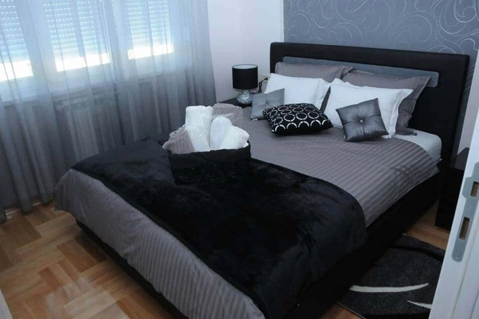 ZETA BLACK | Belano