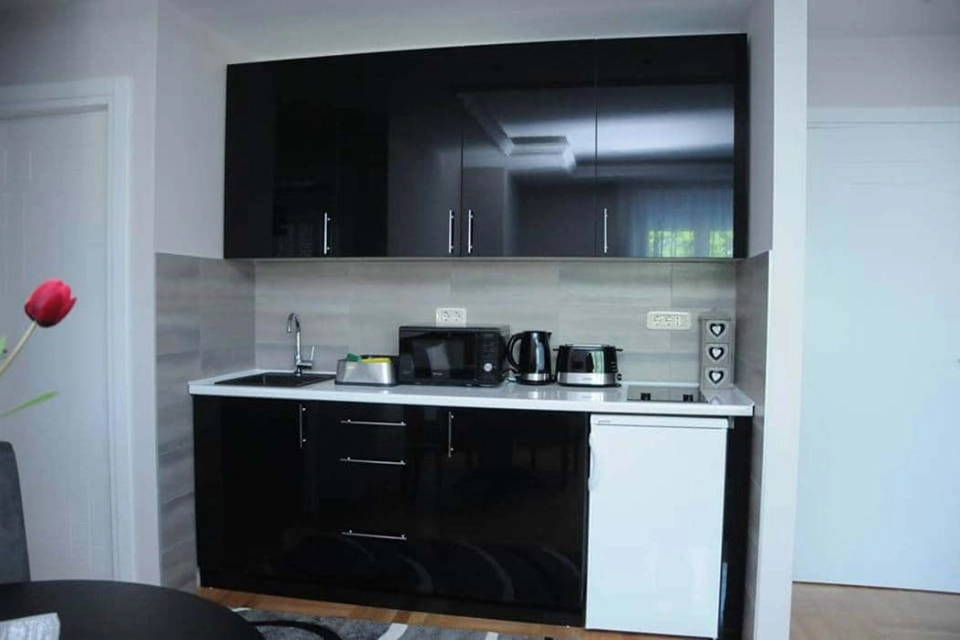 ZETA BLACK | Belano