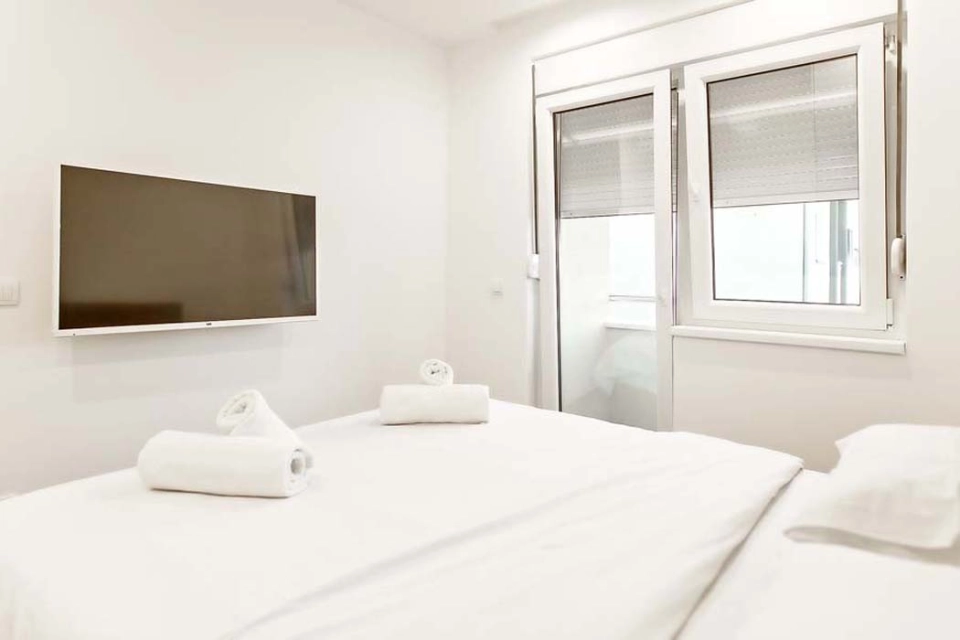 WHITE 1 | Belano