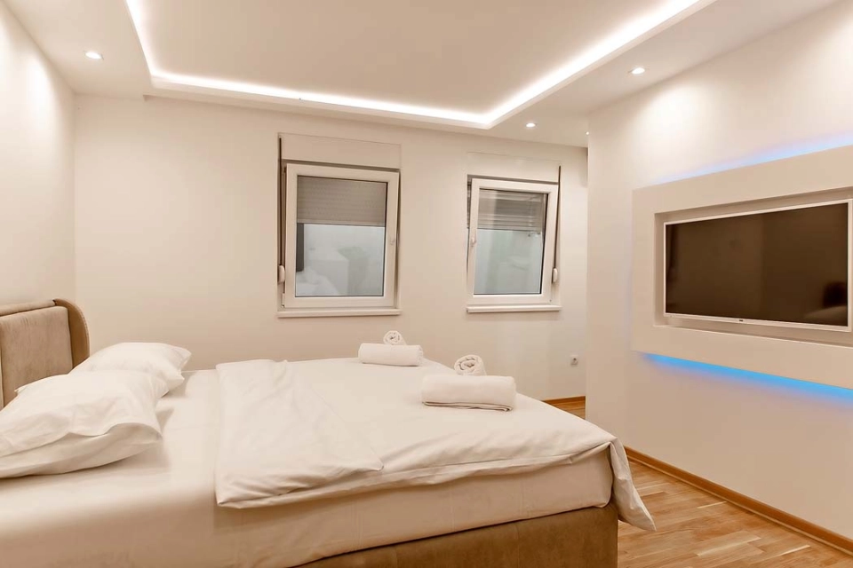 WHITE 2 | Belano