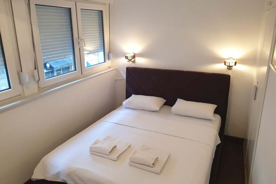 KRALJA PETRA | Belano