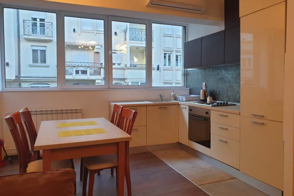 KRALJA PETRA | Belano