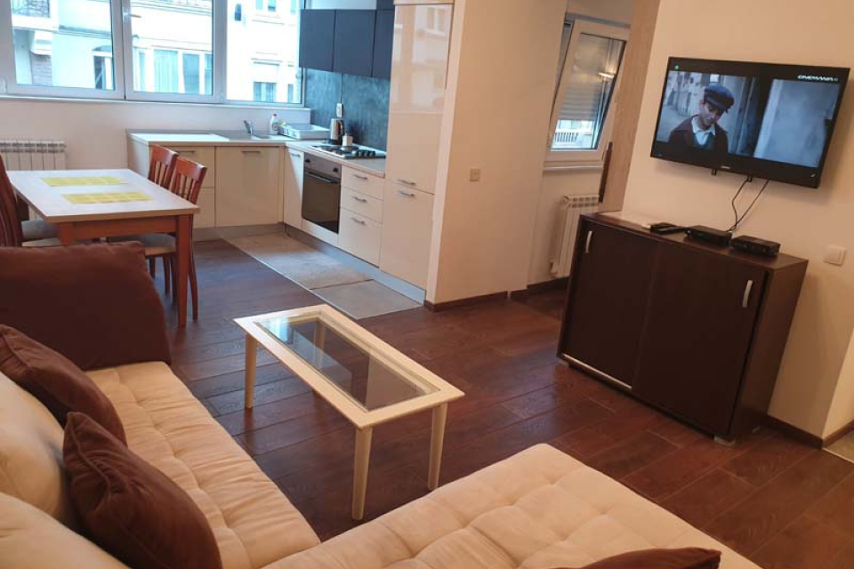 KRALJA PETRA | Belano