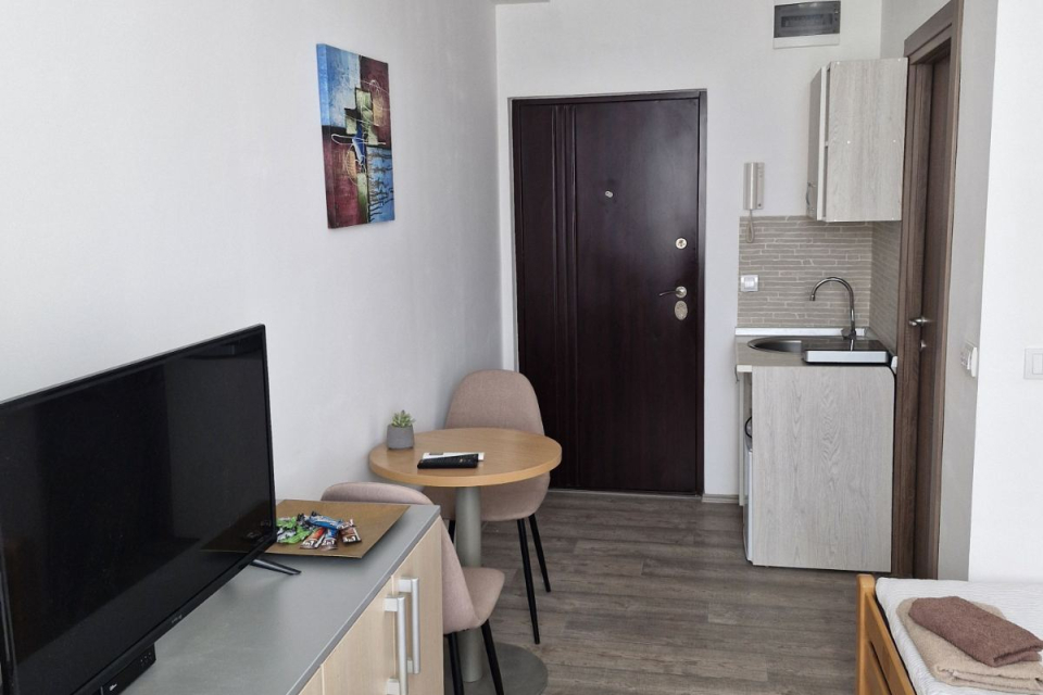 BANJICA STUDIO 2 | Belano