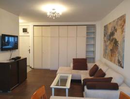 KRALJA PETRA | Belano