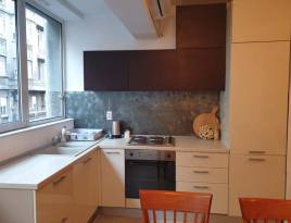 KRALJA PETRA | Belano